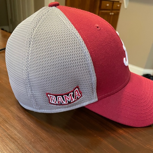 New Era Alabama 39Thirty Fitted Hat, Gray and Crimson, size Small/Medium - Picture 3 of 5